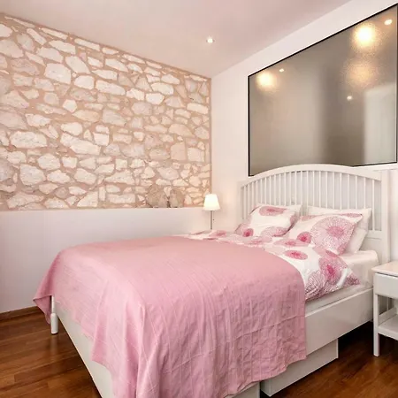 Apartment Tajan *